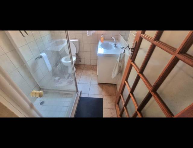 6 BEDROOM HOUSE FOR SALE IN ZWARTKOP